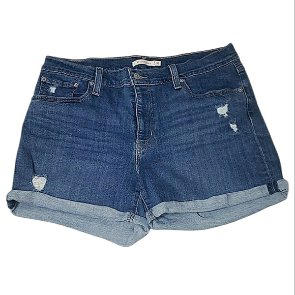Levi's Mid Length Shorts Medium Wash Distressed Rolled Hem Relaxed Fit Size 32 - Picture 1 of 12